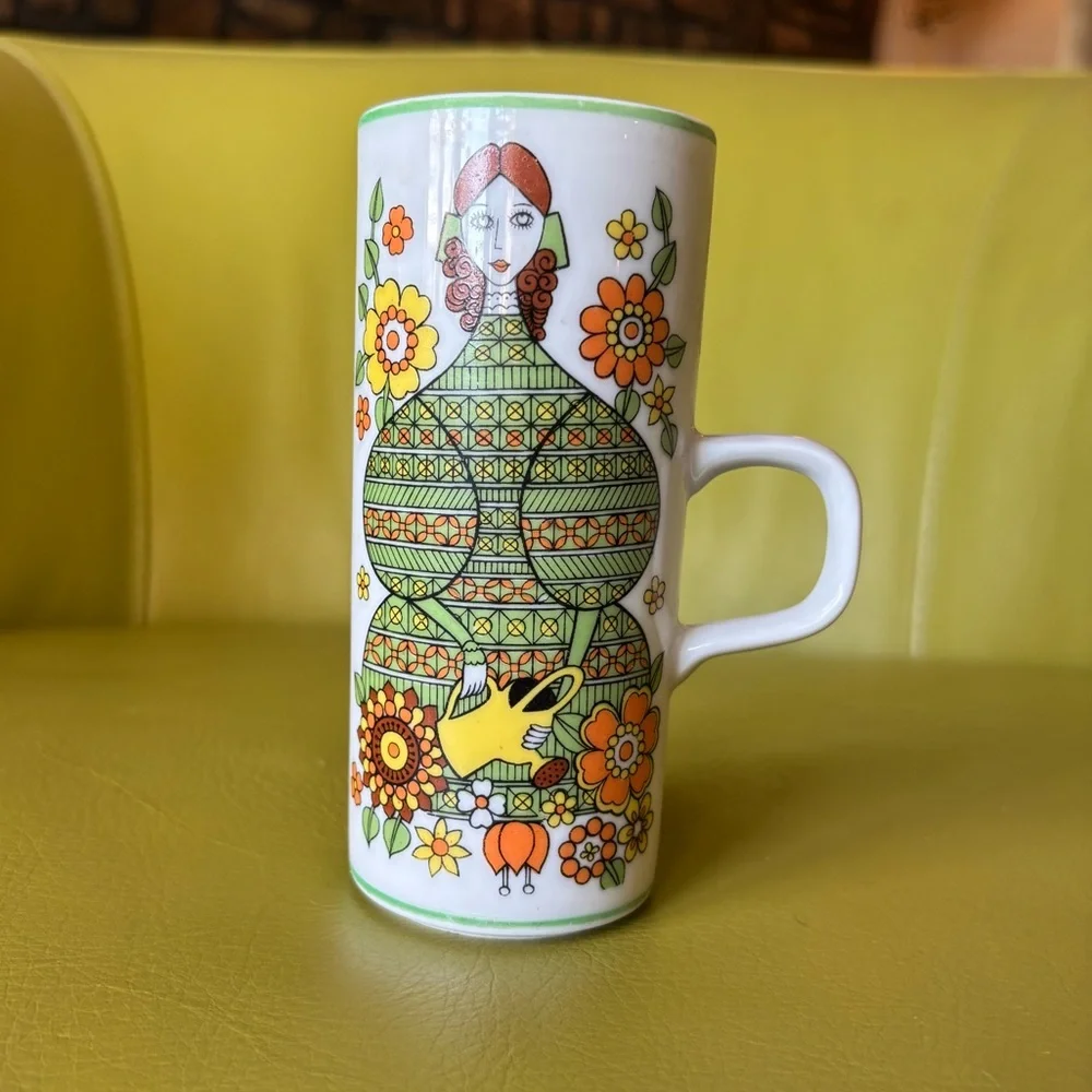 Vintage Royal Crown Arnart Smug Mug Tall Coffee Mug Mod Floral Woman 70s Retro - Picture 2 of 5